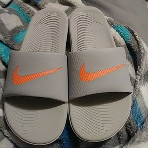 Nike slides
